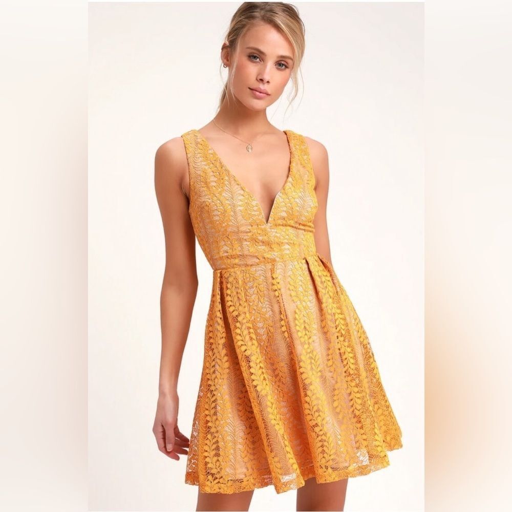NWT Lulus All of My Heart Yellow Lace Skater Dress Size S